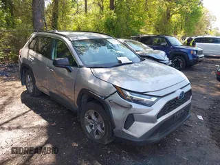 2023 Toyota RAV4 Hybrid LE z VIN 4T3LWRFV3PU092360, wystawiony jako IAAI lot #42162788 z przebiegiem 39 116 mil mil oraz . Historia ofert i sprzedaży dostępna na DreamBid. Obrazek 1.