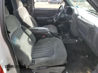 2002 Chevrolet S-10 LS with VIN 1GCCT19W528148246, listed as a Copart auction lot 45929905 with 151,017 mi miles and Salvage Title. Bid and sale history available at carsss.com. Image 7.