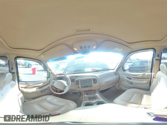 2001 Lincoln Navigator z VIN 5LMFU28R01LJ32925, wystawiony jako Copart lot #83013504 z przebiegiem 132 750 mil mil oraz Szkody całkowita. Historia ofert i sprzedaży dostępna na DreamBid. Obrazek 14.