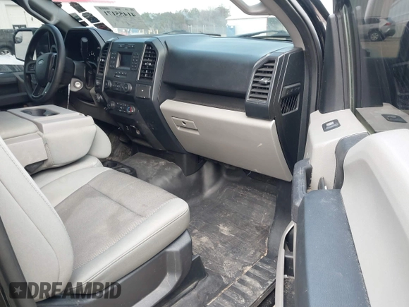 2020 Ford F-150 XL with VIN 1FTMF1C57LFC62242, listed as a IAAI auction lot 41455171 with 117,135 mi miles and . Bid and sale history available at carsss.com. Image 5.