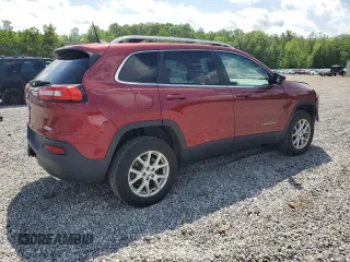 2016 Jeep Cherokee Latitude z VIN 1C4PJMCSXGW368550, wystawiony jako Copart lot #54358445 z przebiegiem 159 013 mil mil oraz Szkoda całkowita • Salvage title. Historia ofert i sprzedaży dostępna na DreamBid. Obrazek 3.