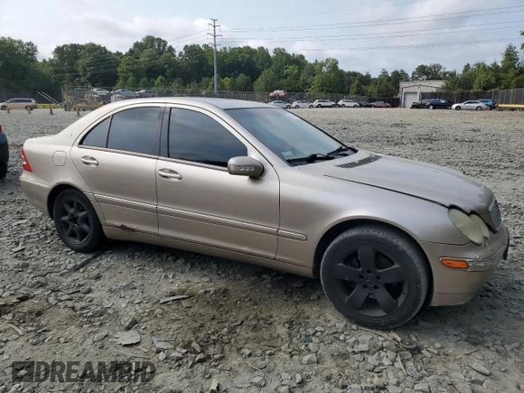 2003 Mercedes-Benz C 230/260/280/320 with VIN WDBRF64J53F314061, listed as a Copart auction lot 65704144 with 210,883 mi miles and Non Repairable. Bid and sale history available at DreamBid. Image 4.