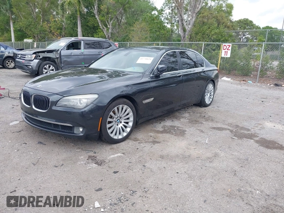2012 BMW 7 Series 750Li с VIN WBAKB8C52CDX20452, выставлен на аукционе IAAI как лот 41770824 с пробегом 80 281 миль миль и . История ставок и продаж доступна на DreamBid. Изображение 2.