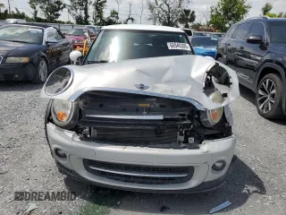 2012 MINI Hardtop with VIN WMWSU3C54CT186406, listed as a Copart auction lot 60940305 with 106,819 mi miles and Salvage title. Bid and sale history available at DreamBid. Image 5.