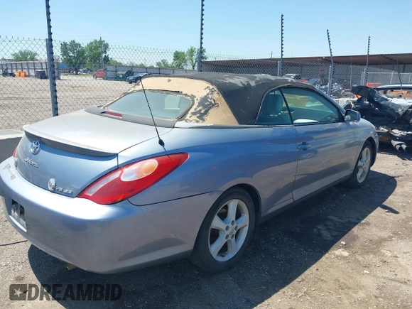 2004 Toyota Solara SE with VIN 4T1FA38P04U033813, listed as a IAAI auction lot 42091324 with 179,343 mi miles. Bid and sale history available at carsss.com. Image 4.
