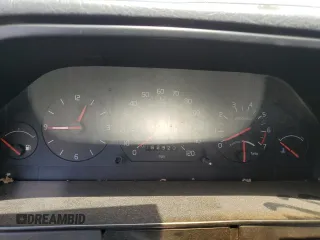 1989 Volvo 760 z VIN YV1GA8748K0068031, wystawiony jako Copart lot #62872354 z przebiegiem 162 923 mil mil oraz Tytuł czysty. Historia ofert i sprzedaży dostępna na DreamBid. Obrazek 9.