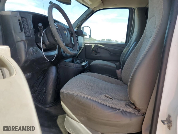 2012 Chevrolet Express Passenger 1LT with VIN 1GAZG1FG4C1122994, listed as a Copart auction lot 85922924 with 171,161 mi miles and Salvage Title. Bid and sale history available at carsss.com. Image 7.