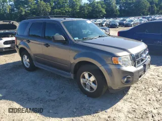 2011 Ford Escape XLT z VIN 1FMCU9D78BKC35522, wystawiony jako Copart lot #65952115 z przebiegiem 130 875 mil mil oraz Czysty tytuł • Clean title. Historia ofert i sprzedaży dostępna na DreamBid. Obrazek 4.