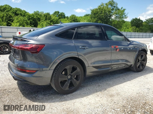 2021 Audi e-tron Sportback S line Premium Plus z VIN WA12AAGE1MB039861, wystawiony jako Copart lot #54864445 z przebiegiem 22 725 mil mil oraz Szkody całkowita. Historia ofert i sprzedaży dostępna na DreamBid. Obrazek 3.