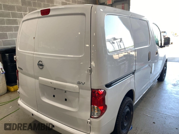 2021 Nissan NV200 SV z VIN 3N6CM0KN2MK702911, wystawiony jako IAAI lot #42785494 z przebiegiem 149 796 mil mil oraz . Historia ofert i sprzedaży dostępna na DreamBid. Obrazek 43.