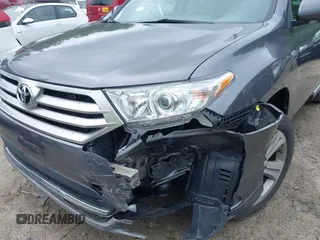 2013 Toyota Highlander Limited z VIN 5TDDK3EH0DS201184, wystawiony jako IAAI lot #42428945 z przebiegiem 179 518 mil mil oraz . Historia ofert i sprzedaży dostępna na DreamBid. Obrazek 6.