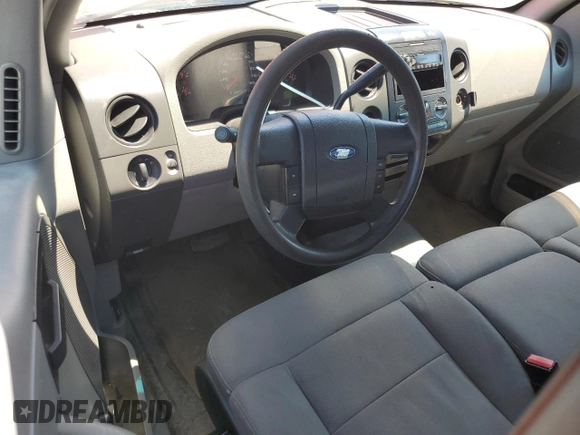 2005 Ford F-150 XL with VIN 1FTRF12255KC49318, listed as a Copart auction lot 62520105 with 118,268 mi miles and Clean title. Bid and sale history available at DreamBid. Image 8.