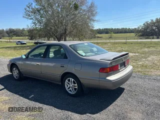 2000 Toyota Camry CE with VIN 4T1BG22K0YU002152, listed as a Copart auction lot 47271295 with 366,513 mi miles and Clean Title. Bid and sale history available at DreamBid. Image 3.