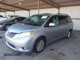 2015 Toyota Sienna XLE с VIN 5TDYK3DC9FS611086, выставлен на аукционе IAAI как лот 41970098 с пробегом 59 154 миль миль и . История ставок и продаж доступна на DreamBid. Изображение 2.