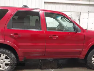 2006 Ford Escape Limited z VIN 1FMCU94186KB89062, wystawiony jako IAAI lot #42153068 z przebiegiem 203 221 mil mil oraz . Historia ofert i sprzedaży dostępna na DreamBid. Obrazek 13.
