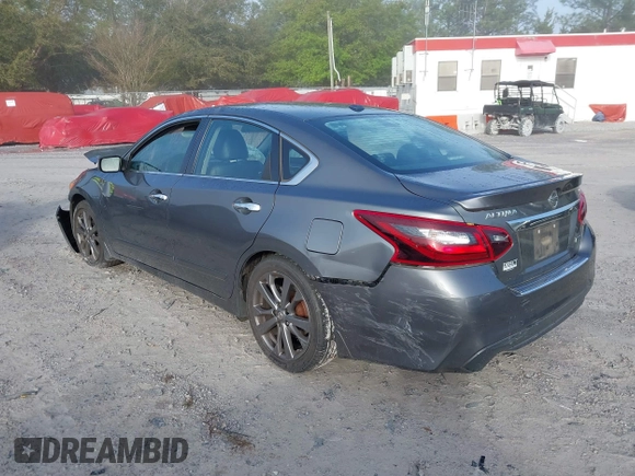 2018 Nissan Altima 2.5 SR with VIN 1N4AL3AP3JC251822, listed as a IAAI auction lot 41875517 with 135,808 mi miles. Bid and sale history available at carsss.com. Image 3.