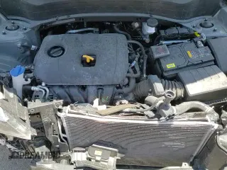 2024 Kia Seltos S z VIN KNDEUCAA2R7552557, wystawiony jako Copart lot #64085525 z przebiegiem 16 835 mil mil oraz Szkoda całkowita • Salvage title. Historia ofert i sprzedaży dostępna na DreamBid. Obrazek 14.
