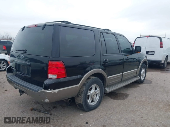 2003 Ford Expedition Eddie Bauer with VIN 1FMRU17W73LC40253, listed as a IAAI auction lot 41451295 with 324,134 mi miles. Bid and sale history available at carsss.com. Image 4.