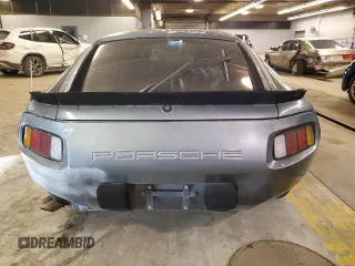 1984 Porsche 928 z VIN WP0JB0925ES861303, wystawiony jako Copart lot #41979575 z przebiegiem 114 593 mil mil oraz Nie do naprawy. Historia ofert i sprzedaży dostępna na DreamBid. Obrazek 6.
