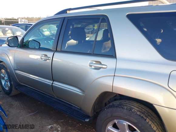 2005 Toyota 4Runner SR5 with VIN JTEZU14R158024192, listed as a IAAI auction lot 41262075 with 190,934 mi miles. Bid and sale history available at carsss.com. Image 14.