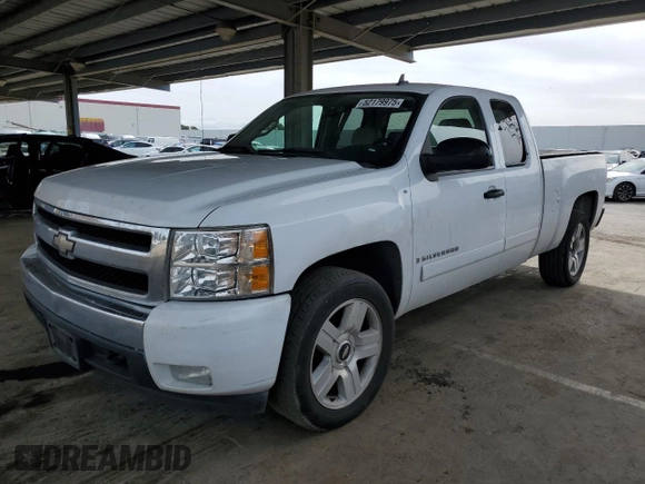 2007 Chevrolet Silverado 1500 LT w/2LT with VIN 2GCEC19J371696379, listed as a Copart auction lot 52179975 with 248,235 mi miles and Clean Title. Bid and sale history available at carsss.com. Image 1.