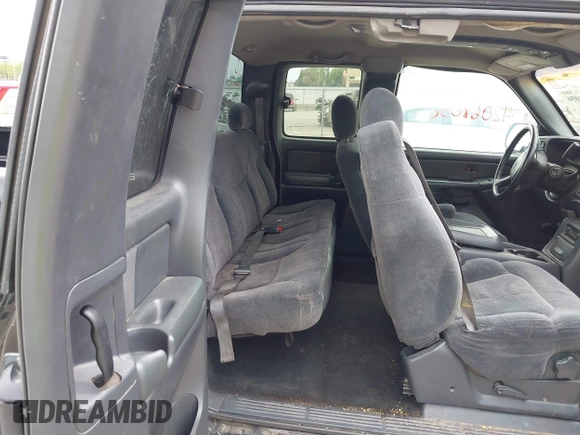 2000 Chevrolet Silverado 1500 LT with VIN 1GCEK19T9YE419272, listed as a IAAI auction lot 42068056 with 306,066 mi miles and . Bid and sale history available at DreamBid. Image 8.