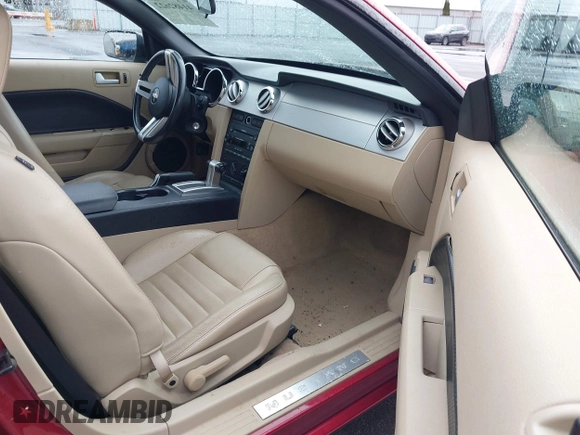 2006 Ford Mustang GT Deluxe with VIN 1ZVHT85H265254423, listed as a IAAI auction lot 41482622 with 122,049 mi miles. Bid and sale history available at carsss.com. Image 5.