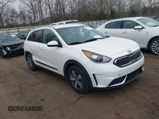 2017 Kia Niro FE with VIN KNDCB3LC5H5042757, listed as a IAAI auction lot 41410857 with 114,267 mi miles. Bid and sale history available at carsss.com. Image 1.