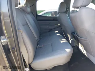 2013 Toyota Tacoma PreRunner with VIN 5TFJU4GN2DX031877, listed as a IAAI auction lot 41532757 with 176,797 mi miles. Bid and sale history available at carsss.com. Image 8.