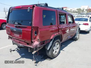 2007 Jeep Commander Sport z VIN 1J8HG48K97C530030, wystawiony jako IAAI lot #42471903 z przebiegiem 195 416 mil mil oraz . Historia ofert i sprzedaży dostępna na DreamBid. Obrazek 4.