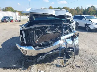 2016 Chevrolet Silverado 1500 LT with VIN 1GCRCREC3GZ119267, listed as a IAAI auction lot 40692574 with 136,704 mi miles. Bid and sale history available at carsss.com. Image 6.