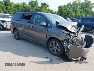 2019 Toyota Sienna SE z VIN 5TDEZ3DC9KS215829, wystawiony jako IAAI lot #42436801 z przebiegiem 126 585 mil mil oraz . Historia ofert i sprzedaży dostępna na DreamBid. Obrazek 1.