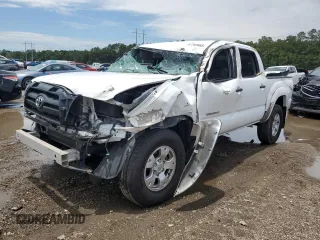 2010 Toyota Tacoma PreRunner z VIN 3TMJU4GN8AM102663, wystawiony jako Copart lot #57782665 z przebiegiem 196 620 mil mil oraz Szkoda całkowita • Salvage title. Historia ofert i sprzedaży dostępna na DreamBid. Obrazek 1.