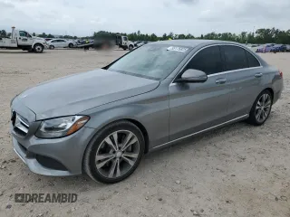2016 Mercedes-Benz C 300 z VIN 55SWF4JB1GU120349, wystawiony jako Copart lot #55175825 z przebiegiem 135 610 mil mil oraz Szkoda całkowita • Salvage title. Historia ofert i sprzedaży dostępna na DreamBid. Obrazek 1.