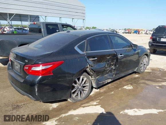2017 Nissan Altima SV with VIN 1N4AL3AP2HC171809, listed as a IAAI auction lot 41996975 with 137,534 mi miles and . Bid and sale history available at DreamBid. Image 4.