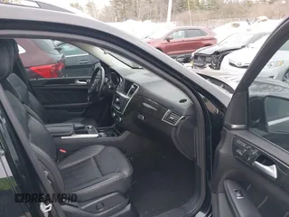 2015 Mercedes-Benz GL-Class GL 350 BlueTEC with VIN 4JGDF2EE2FA604678, listed as a IAAI auction lot 41635761 with 1 mi miles. Bid and sale history available at carsss.com. Image 5.