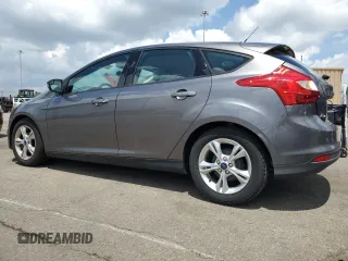 2014 Ford Focus SE z VIN 1FADP3K24EL160780, wystawiony jako Copart lot #57642995 z przebiegiem 121 462 mil mil oraz Szkoda całkowita • Salvage title. Historia ofert i sprzedaży dostępna na DreamBid. Obrazek 2.