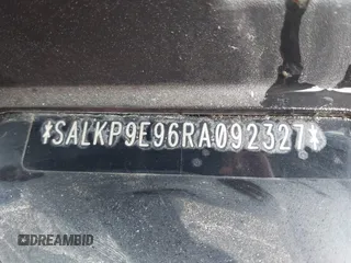 2024 Land Rover Range Rover SE z VIN SALKP9E96RA092327, wystawiony jako IAAI lot #42336138 z przebiegiem 41 600 mil mil oraz . Historia ofert i sprzedaży dostępna na DreamBid. Obrazek 9.