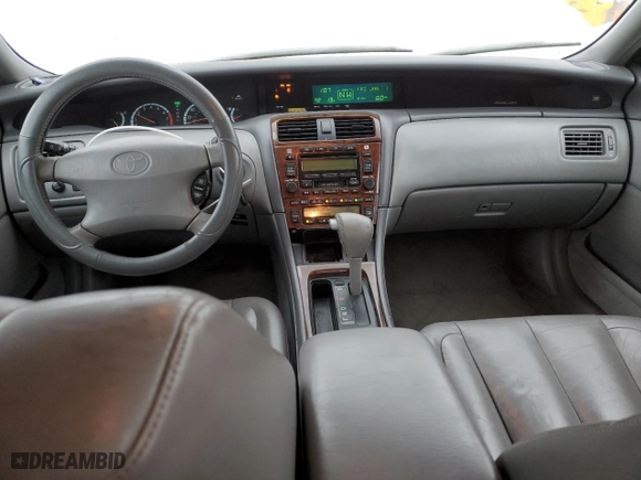 2001 Toyota Avalon XL w/Bucket Seats with VIN 4T1BF28B01U138751, listed as a Copart auction lot 44849165 with 225,082 mi miles and Clean Title. Bid and sale history available at carsss.com. Image 8.