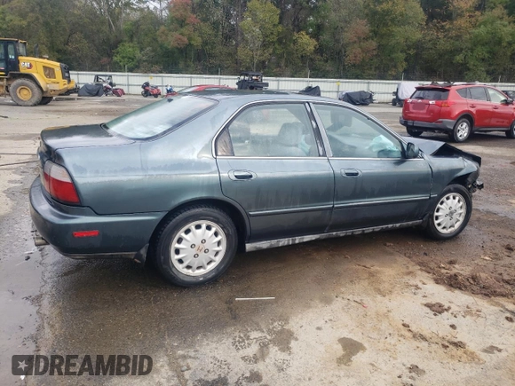 1997 Honda Accord EX with VIN 1HGCD5655VA044662, listed as a Copart auction lot 81099044 with 256,549 mi miles and Salvage Title. Bid and sale history available at DreamBid. Image 3.