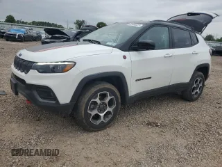 2022 Jeep Compass Trailhawk z VIN 3C4NJDDBXNT222089, wystawiony jako Copart lot #62406525 z przebiegiem 26 508 mil mil oraz Szkoda całkowita • Salvage title. Historia ofert i sprzedaży dostępna na DreamBid. Obrazek 1.