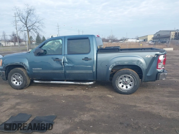 2010 GMC Sierra 1500 with VIN 3GTRKVEAXAG197613, listed as a IAAI auction lot 41198472 with 152,892 mi miles and . Bid and sale history available at DreamBid. Image 14.