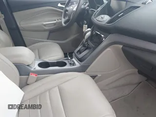 2015 Ford Escape SE with VIN 1FMCU0GX0FUB57156, listed as a IAAI auction lot 42201926 with Not Provided miles. Bid and sale history available at carsss.com. Image 5.