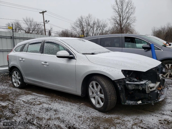 2016 Volvo V60 T5 Drive-E Premier with VIN YV140MEK3G1307244, listed as a Copart auction lot 87429124 with 141,355 mi miles and Non Repairable. Bid and sale history available at carsss.com. Image 4.