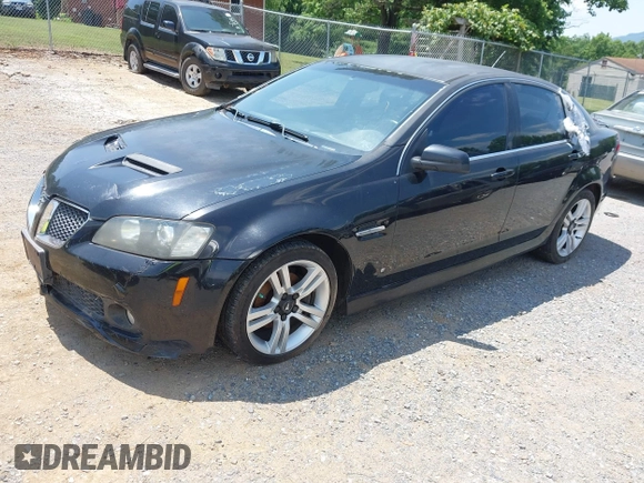 2008 Pontiac G8 z VIN 6G2ER57708L129191, wystawiony jako IAAI lot #42468013 z przebiegiem 133 134 mil mil oraz . Historia ofert i sprzedaży dostępna na DreamBid. Obrazek 2.