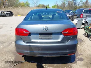2011 Volkswagen Jetta Sedan SE PZEV with VIN 3VWDZ7AJ0BM306023, listed as a IAAI auction lot 42059241 with 176,879 mi miles. Bid and sale history available at carsss.com. Image 16.