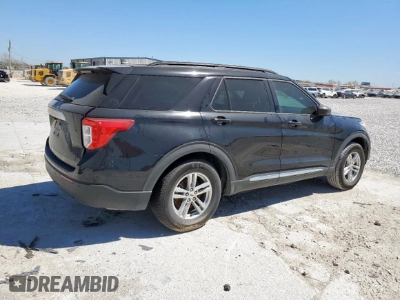 2022 Ford Explorer XLT z VIN 1FMSK7DH3NGA83915, wystawiony jako Copart lot #50222075 z przebiegiem 71 265 mil mil oraz Szkoda całkowita • Salvage title. Historia ofert i sprzedaży dostępna na DreamBid. Obrazek 3.