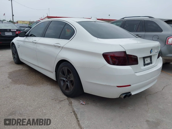 2012 BMW 5 Series 528i xDrive with VIN WBAXH5C54CDW07654, listed as a IAAI auction lot 41937533 with 109,529 mi miles. Bid and sale history available at carsss.com. Image 3.