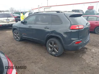 2016 Jeep Cherokee Latitude with VIN 1C4PJMCB6GW301105, listed as a IAAI auction lot 42045795 with 105,758 mi miles and . Bid and sale history available at carsss.com. Image 3.