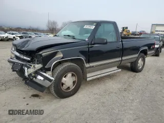 1998 Chevrolet Silverado 1500 with VIN 1GCEK14RXWZ236495, listed as a Copart auction lot 84159824 with 115,083 mi miles and Salvage Title. Bid and sale history available at DreamBid. Image 1.